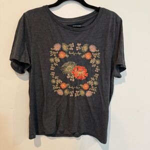 Lucky Brand Gray Floral Embroidered Women's Tee Shirt Plus Size XL Casual Girly